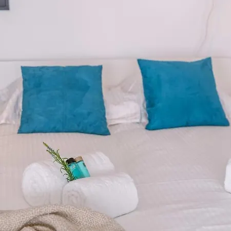 Brand New Studio At Only 2 Minutes Walking From Beach * 미들케르케