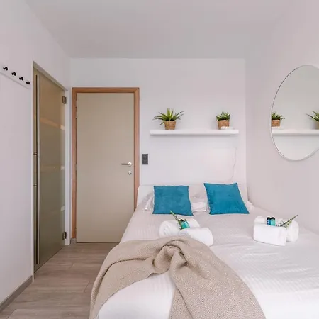 Brand New Studio At Only 2 Minutes Walking From Beach *