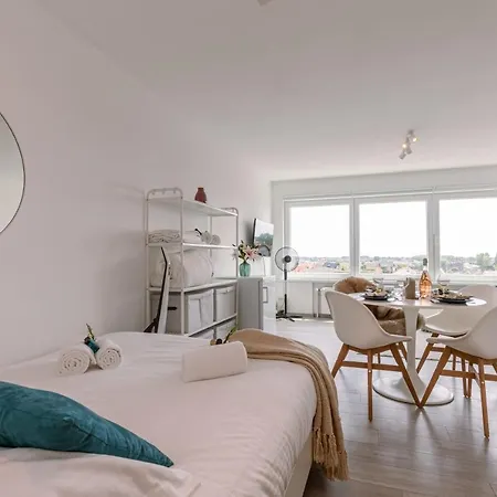 Brand New Studio At Only 2 Minutes Walking From Beach 미들케르케