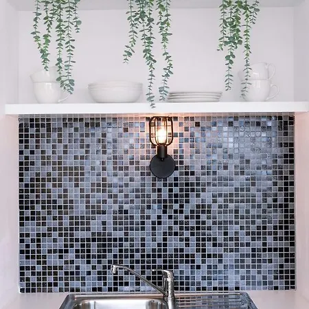 Διαμέρισμα Brand New Studio At Only 2 Minutes Walking From Beach *